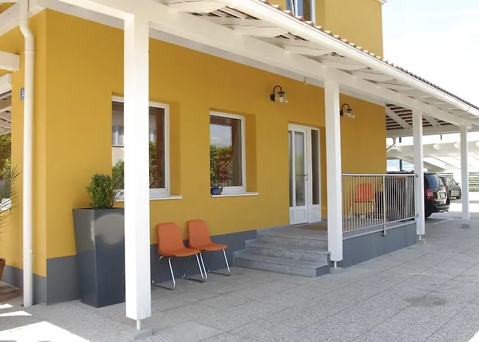 Treffpunkt Otel 3*